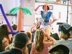 Cbeebies star Gemma Hunt leads hundreds in pirate parties
