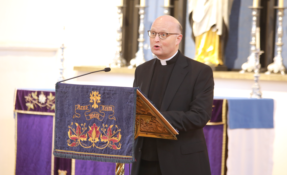  Fr Luke addresses the congregation after being welcomed as the new bishop of Richborough.