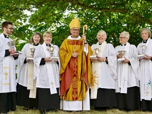 Six new priests ordained in special service