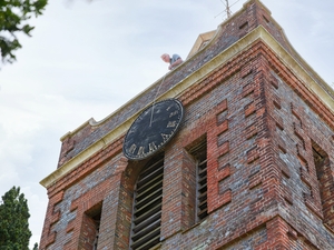 Iconic Fareham clock to be repaired