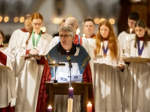 Thousands pack into Christmas carol services