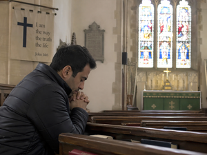 Iranian Christians are praying for democracy