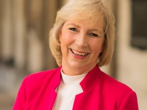 Hymns of Praise with Pam Rhodes