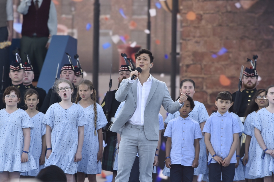 The Portsmouth D-Day Junior Choir sing ‘God Only Knows’ with singer Zak Abel