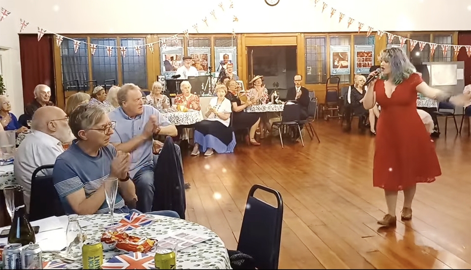 Singer Nathalie Gunn leads the 1940s singalong at St Simon’s Church, Southsea