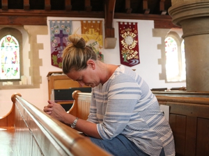 Churches open their doors for private prayer